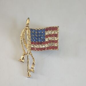 Patriotic American Flag Brooch
